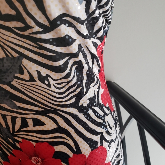 Cache zebra print with red flowers dress - Picture 2 of 5
